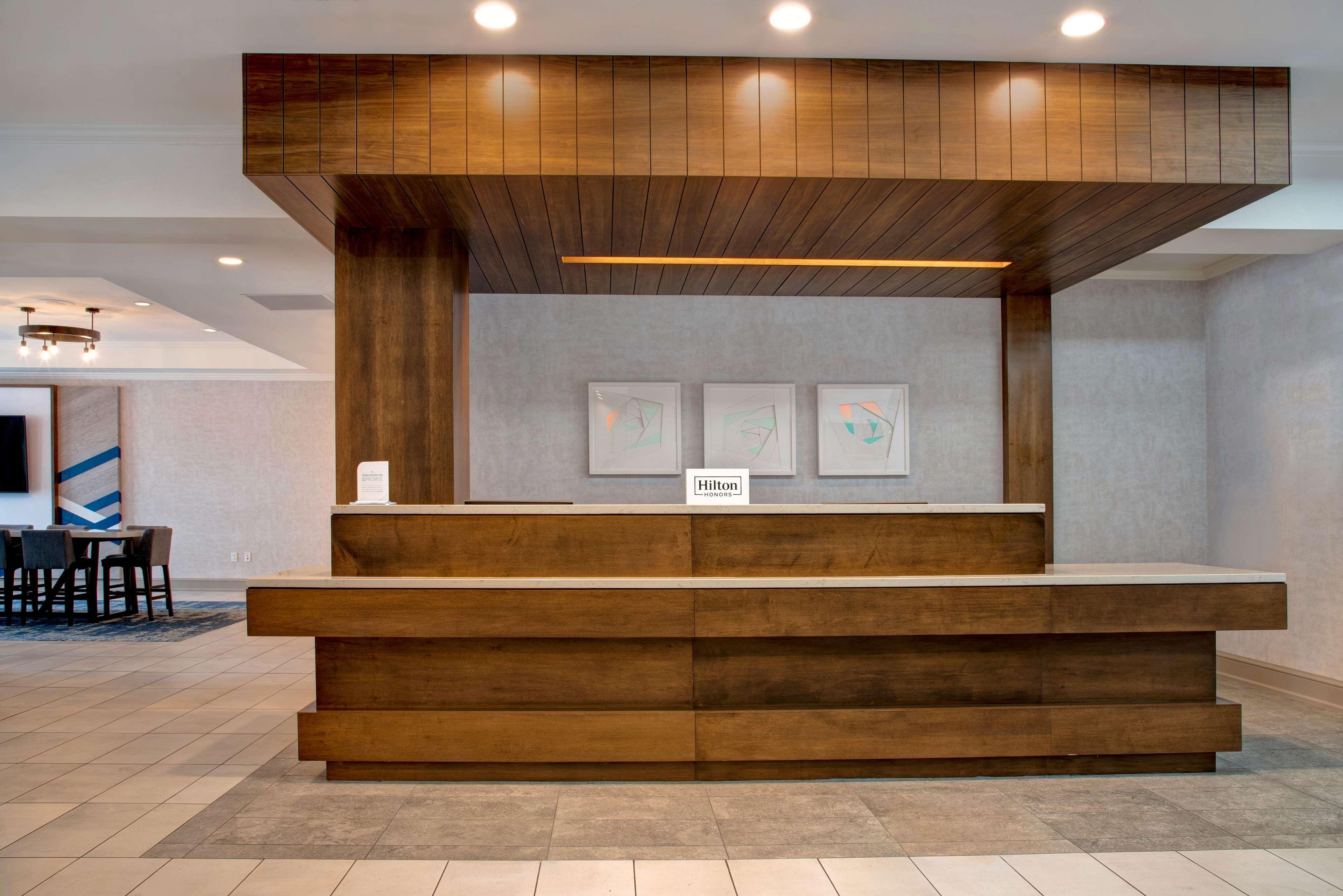 Hilton Garden Inn Kansas City/Kansas מראה חיצוני תמונה