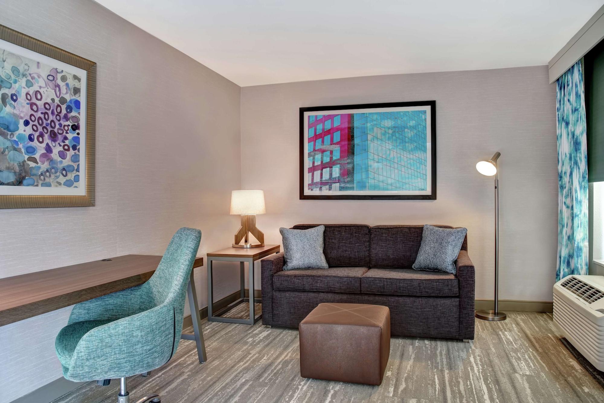 Hilton Garden Inn Kansas City/Kansas מראה חיצוני תמונה