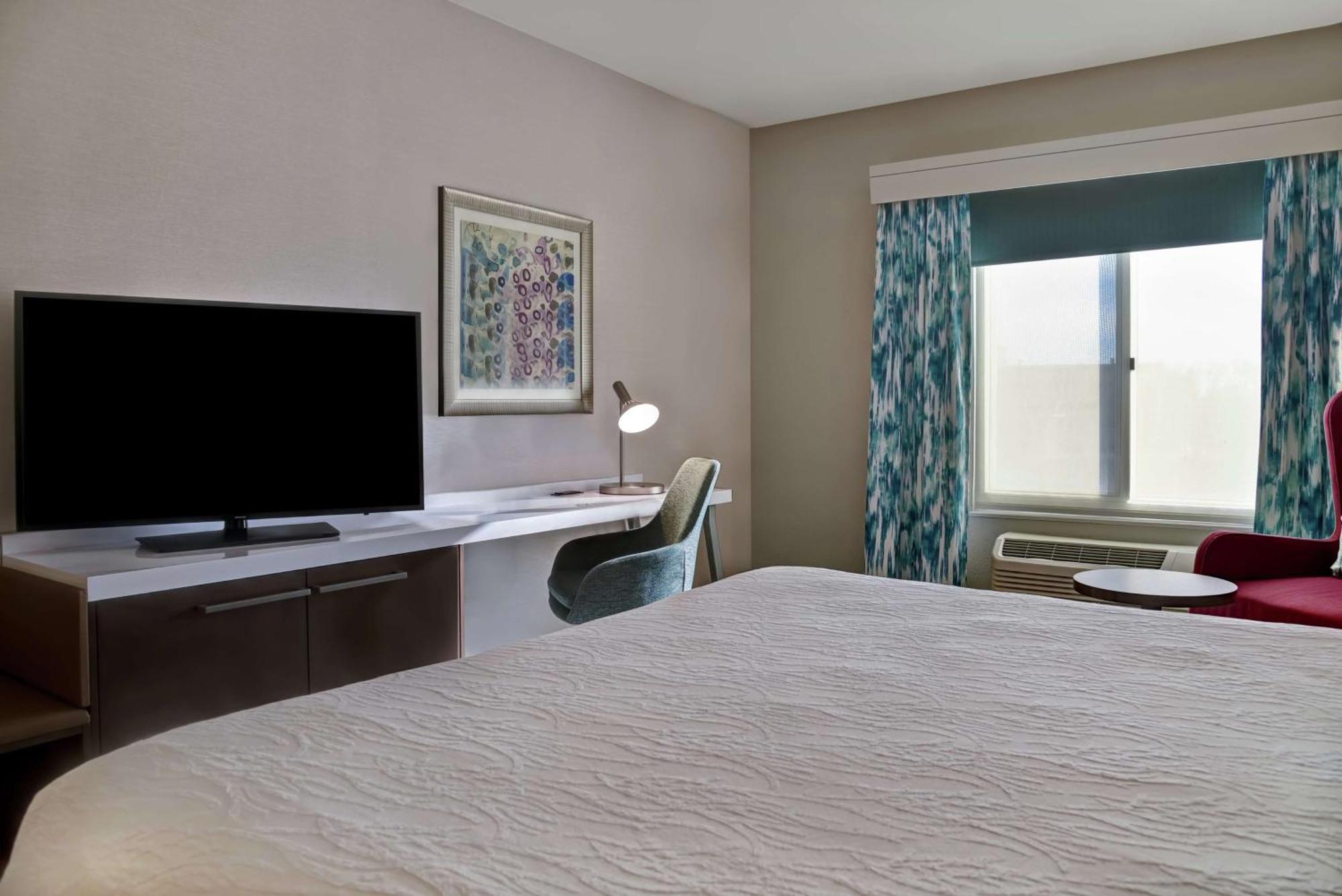 Hilton Garden Inn Kansas City/Kansas מראה חיצוני תמונה