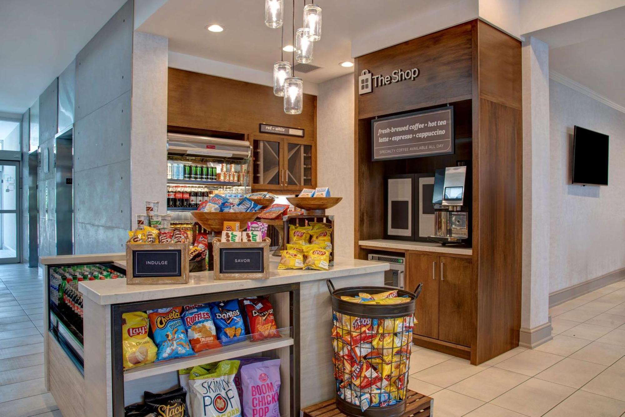 Hilton Garden Inn Kansas City/Kansas מראה חיצוני תמונה