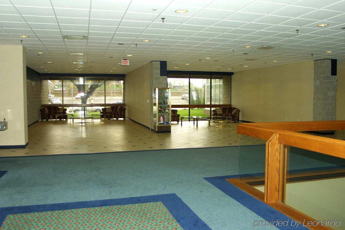 Hilton Garden Inn Kansas City/Kansas מראה פנימי תמונה