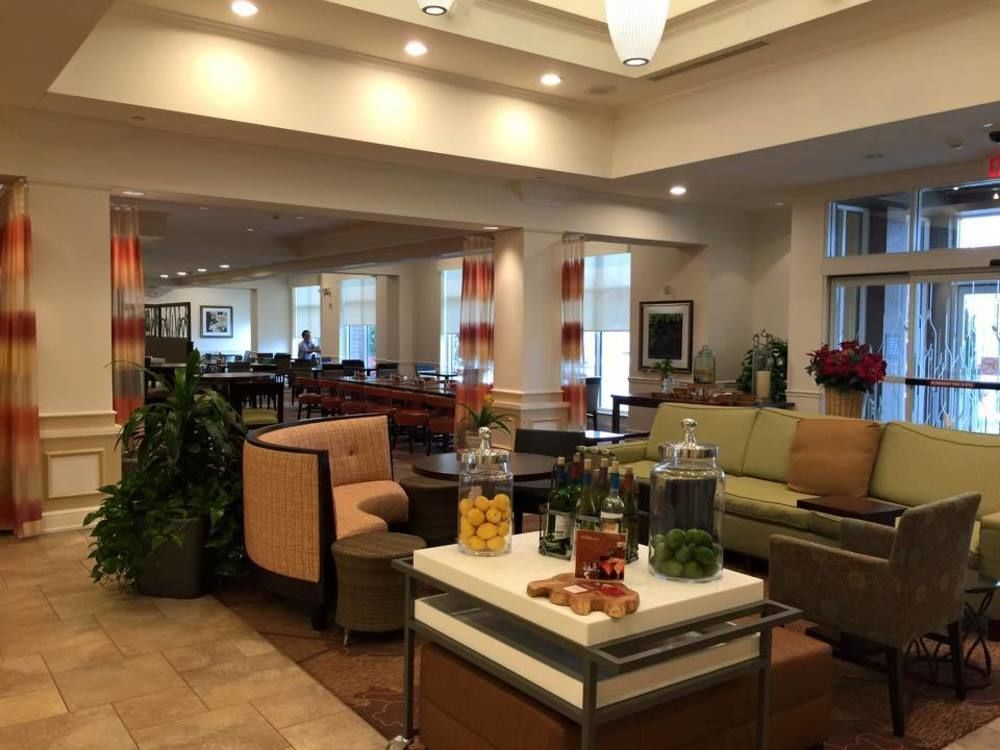 Hilton Garden Inn Kansas City/Kansas מראה חיצוני תמונה
