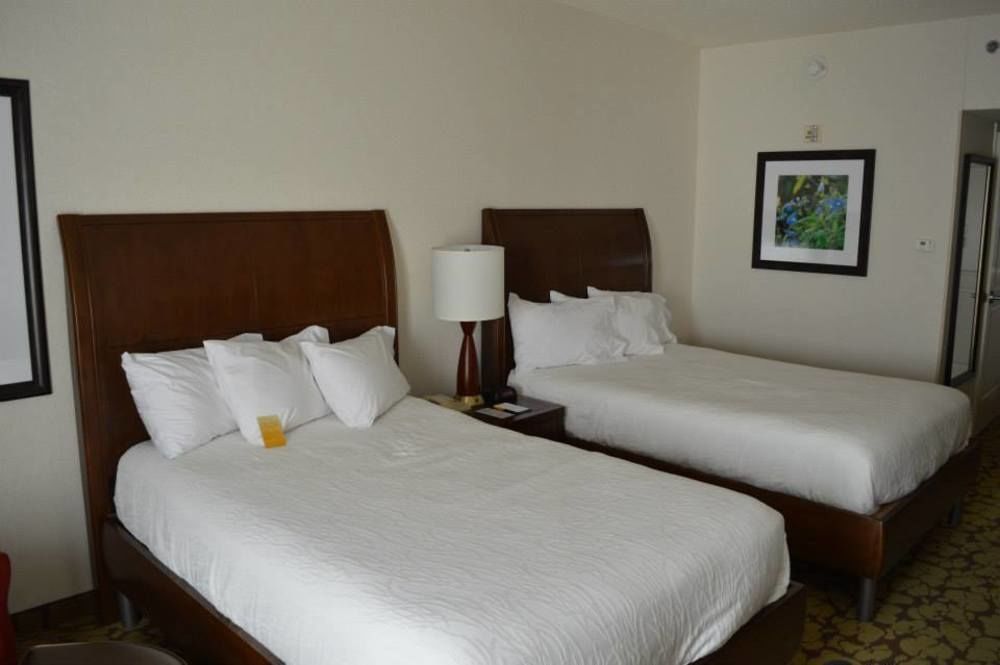 Hilton Garden Inn Kansas City/Kansas מראה חיצוני תמונה